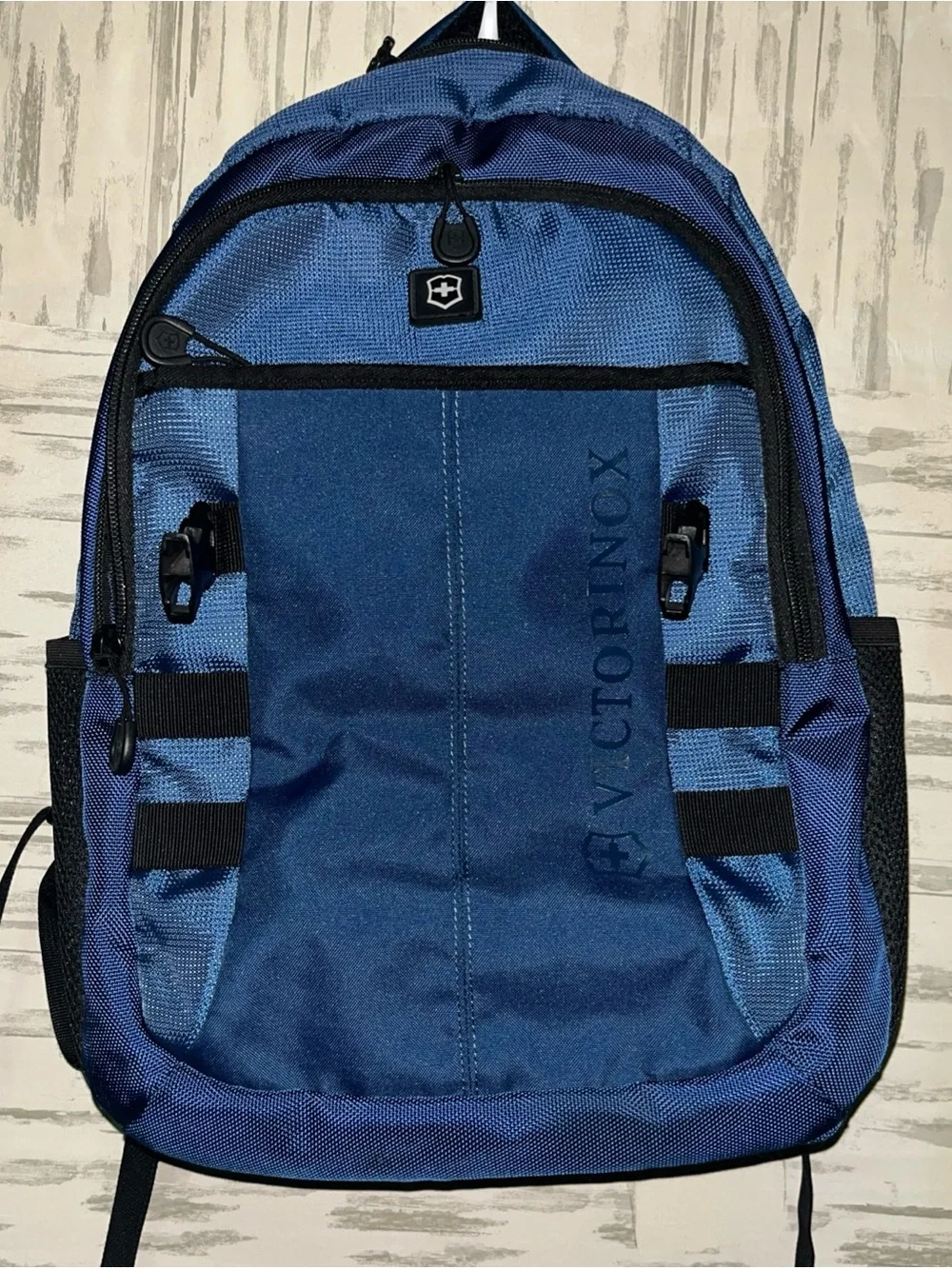 Victorinox genius professional essential Laptop Compact Backpack Bag blue